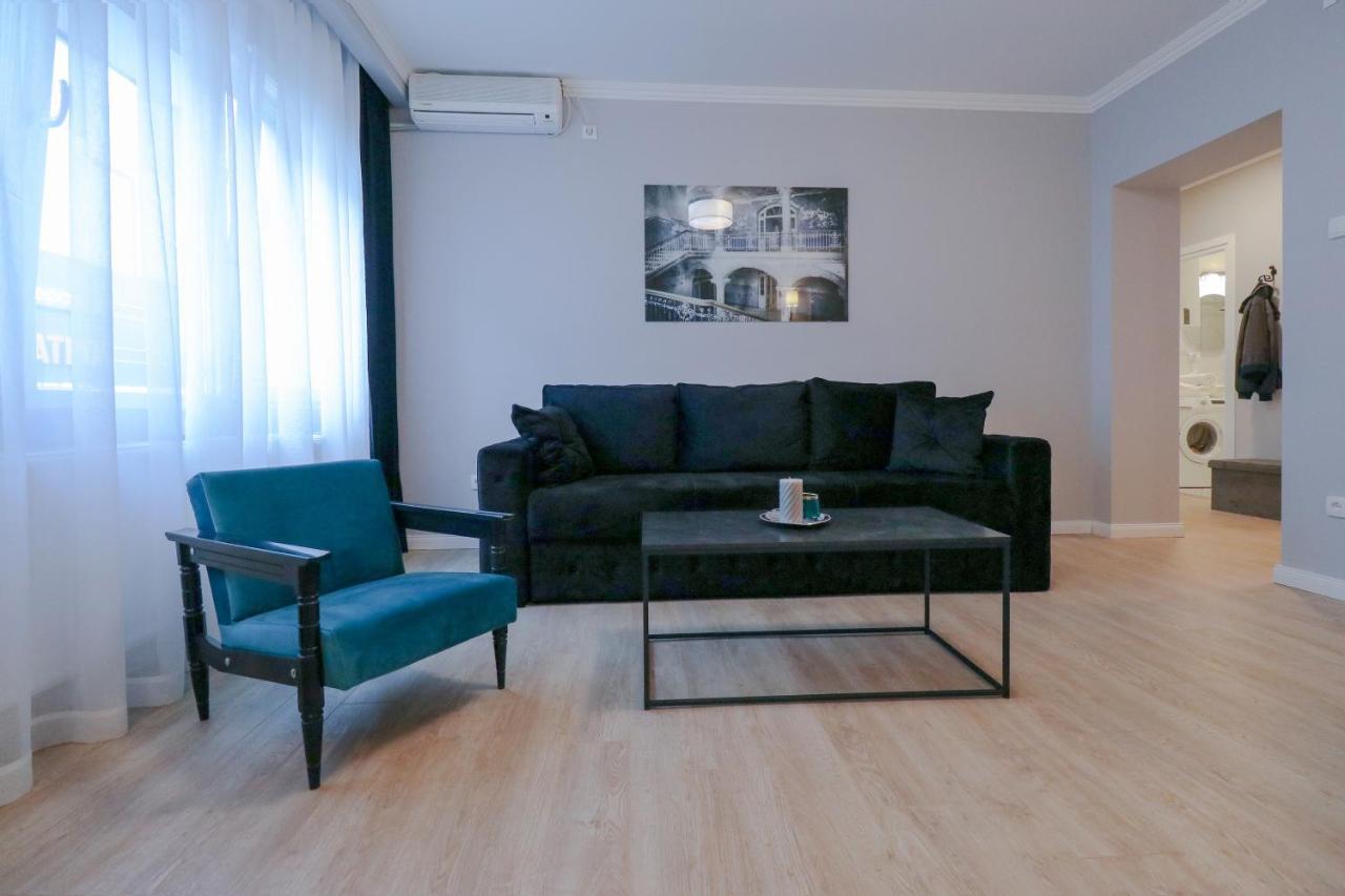 Heart Of Nis Apartment ภายนอก รูปภาพ