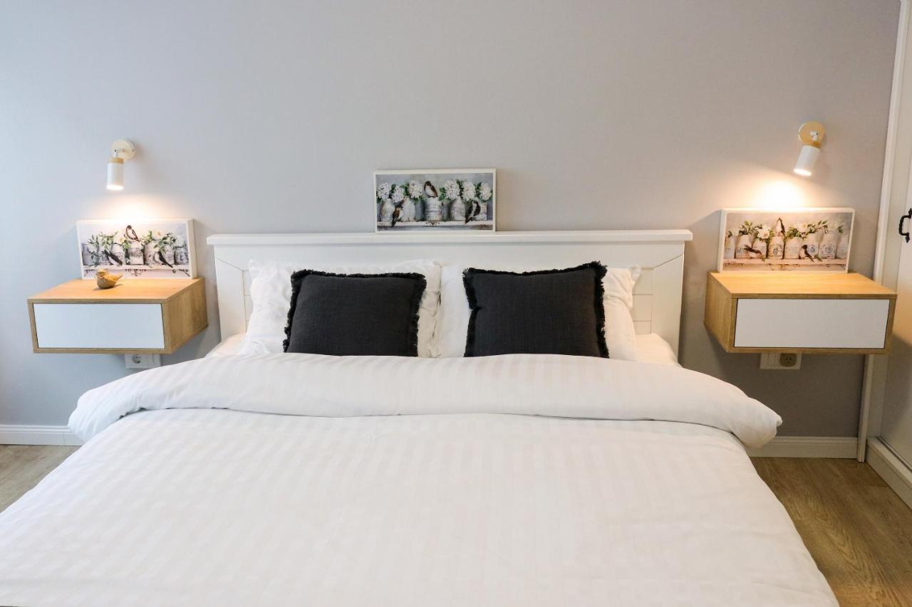 Heart Of Nis Apartment ภายนอก รูปภาพ