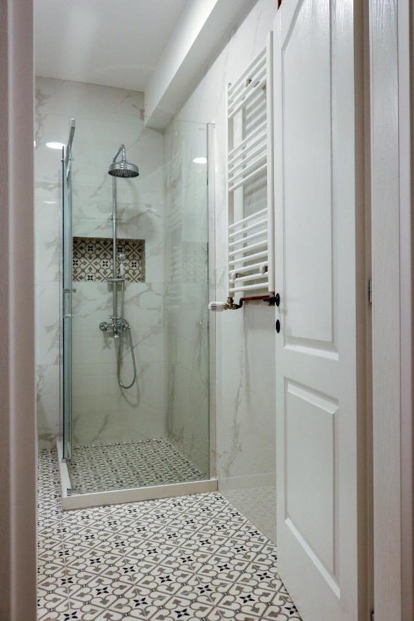 Heart Of Nis Apartment ภายนอก รูปภาพ
