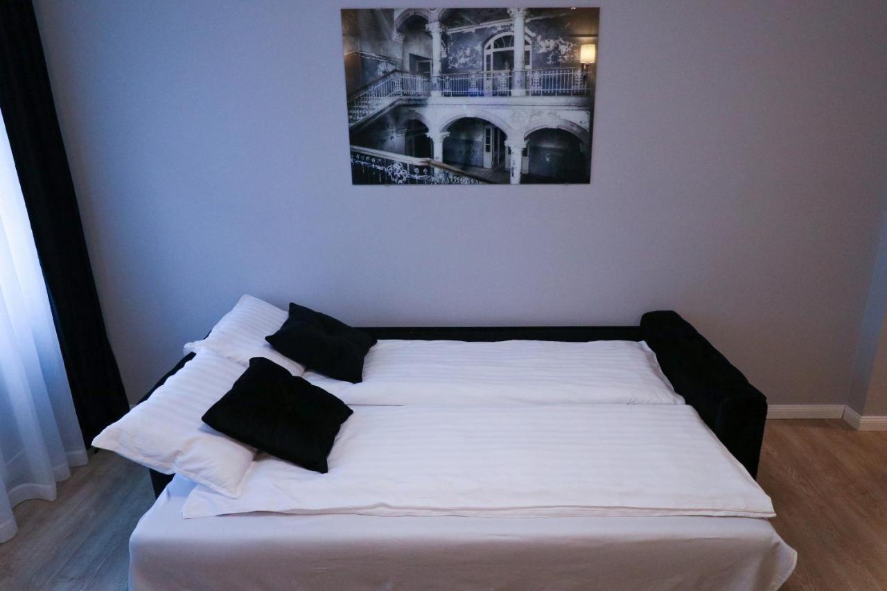 Heart Of Nis Apartment ภายนอก รูปภาพ