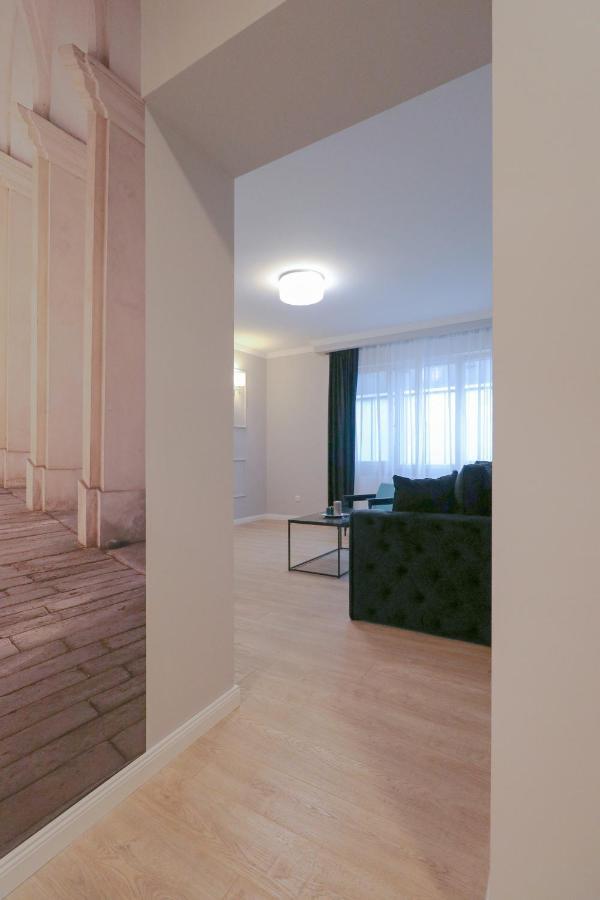 Heart Of Nis Apartment ภายนอก รูปภาพ