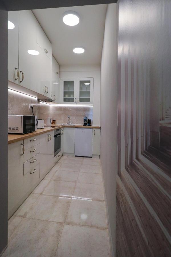Heart Of Nis Apartment ภายนอก รูปภาพ